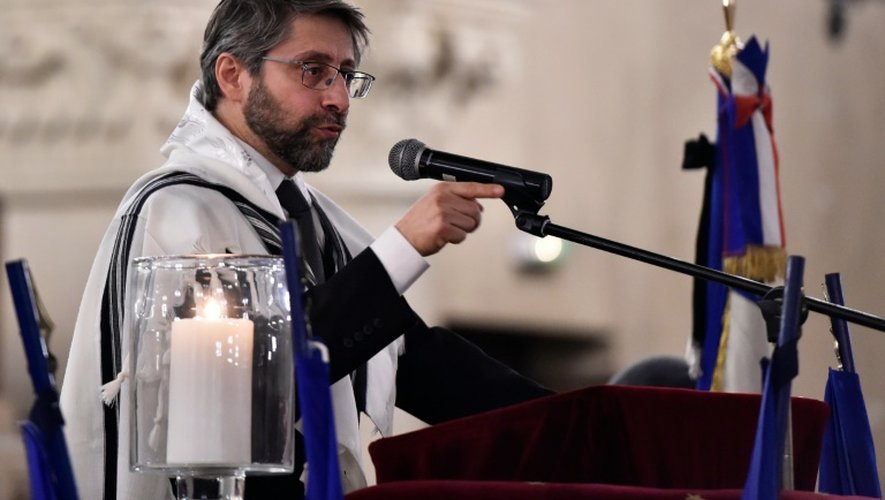 Le grand rabbin de France Haim Korsia à la Grande synagogue de la Victoire à Paris, le 15 novembre 2015
