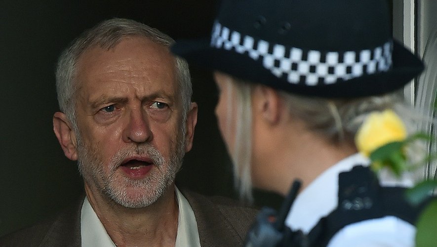 Le chef du Parti travailliste Jeremy Corbyn quitte son domicile le 28 juin 2016