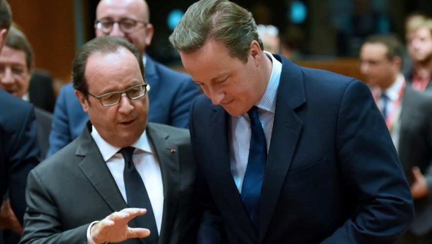 Le président François Hollande et le Premier ministre britannique David Cameron le 28 juin 2016 à Bruxelles