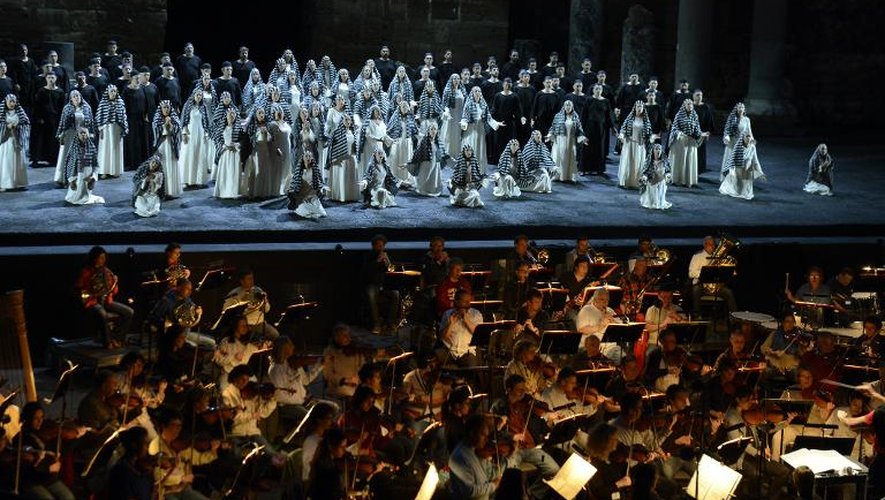 Répétition de "Nabucco" de Verdi le 8 juillet 2014 au théâtre antique d'Orange à la veille des Chorégies