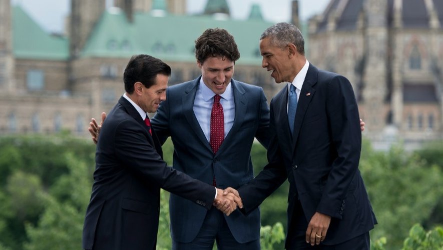 (de g à d) Le président mexicain Enrique Pena Nieto, le Premier ministre canadien Justin Trudeau et le président américain Barack Obama, le 29 juin 2016 à Ottawa