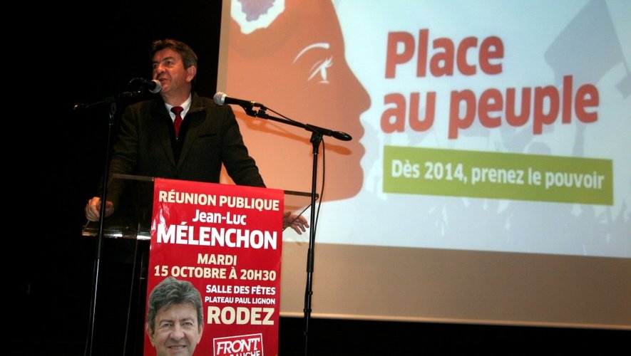 Jean-Luc Mélenchon en meeting à Rodez devant un millier de sympathisants.