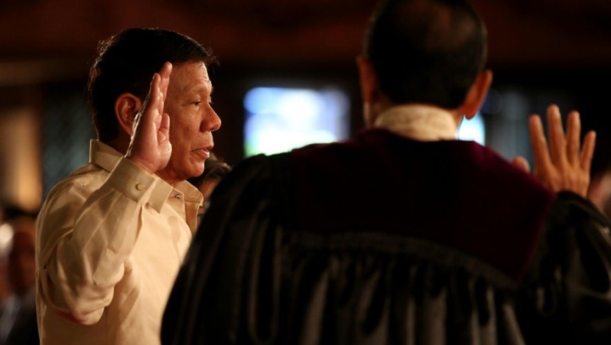 Rodrigo Duterte lors de sa prestation de serment le 30 juin 2016 au palais présitentiel à Manille