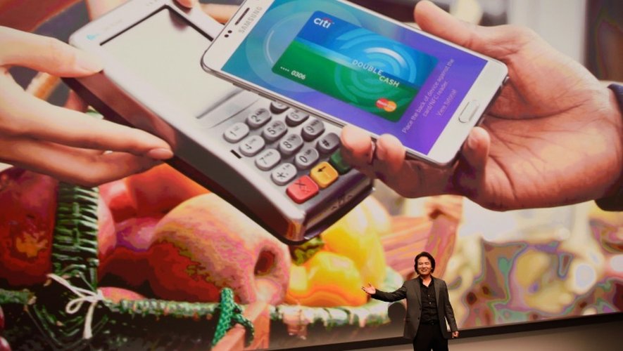 Injong Rhee, de  Samsung Electronics, s'exprime lors de la présentation d'un nouveau système de paiement, le 13 août 2015 à New York