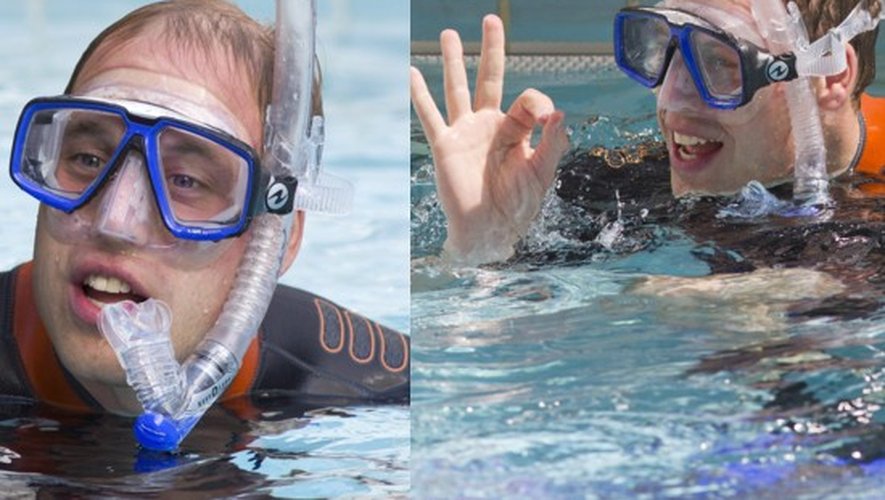 Le Prince William plus dégarni que jamais après un saut à la piscine. Bientôt chauve ?