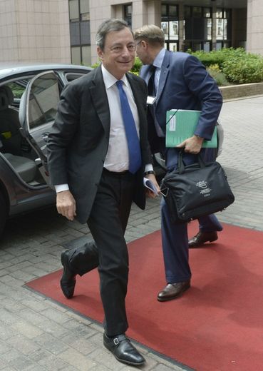 Le président de la BCE Mario Draghi avant une réunion de l'Eurogroupe à Bruxelles, le 14 août 2015