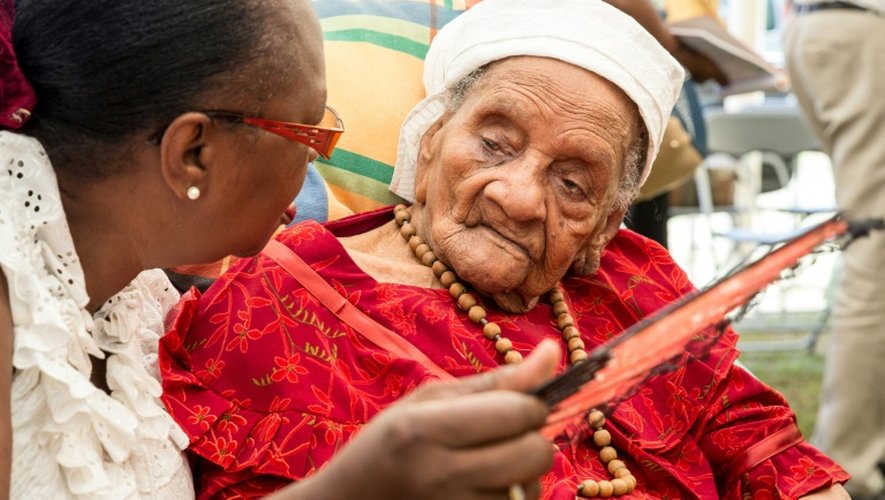 Eudoxie Baboul, le 11 octobre 2015 à Matoury (Guyane) lors d'une messe célébrée à l'intention de cette doyenne des Français, âgée de 114 ans