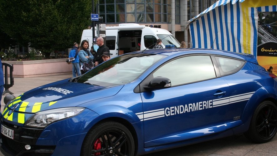 La Megane RS de la gendarmerie, véhicule d'interception autoroutière.