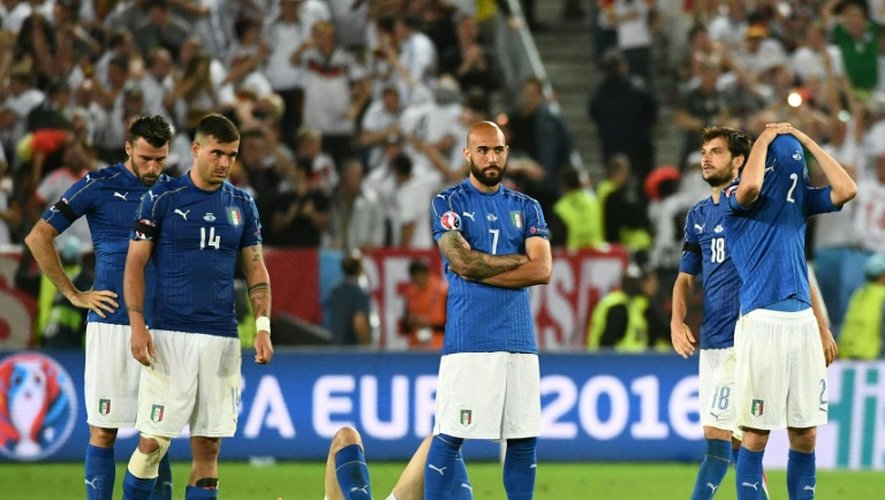 La déception des Italiens après l'élimination de l'Euro contre l'Allemagne, le 2 juillet 2016 à Bordeaux