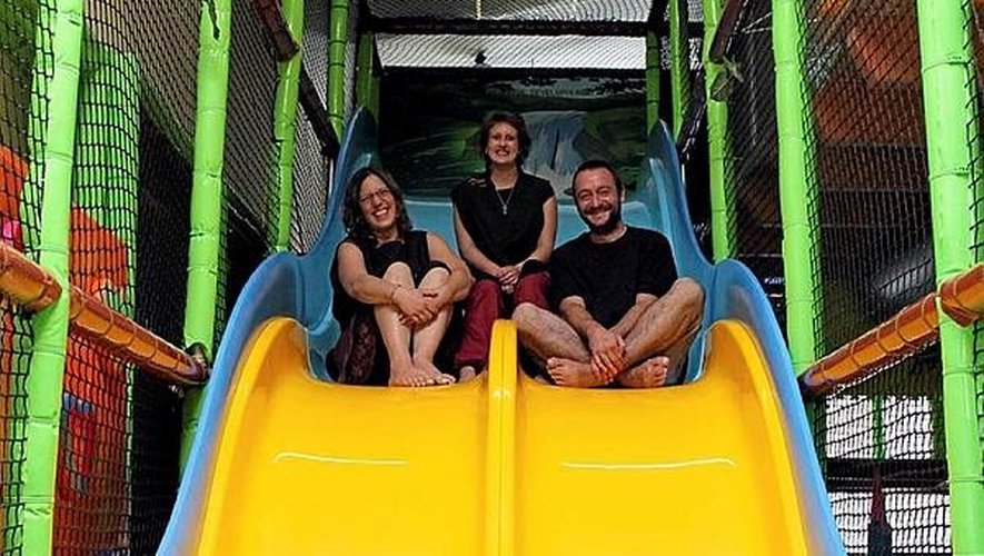 Avec son compagnon Thomas et les animatrices Leila et Isabelle (absente sur la photo), Karine Beltra (à gauche) a voulu « combler un vide » en créant Amazing Park.