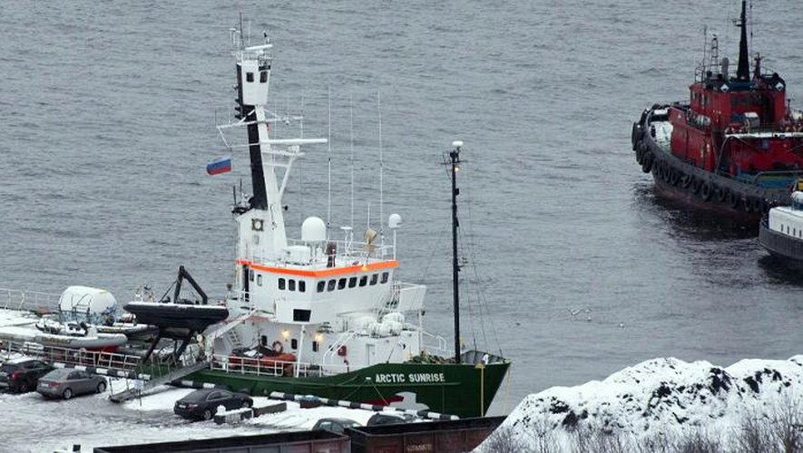 Photo fournie par Greenpeace montrant le navire Artic Sunrise arraisoné dans la ville russe de Mourmansk, le 20 octobre 2013