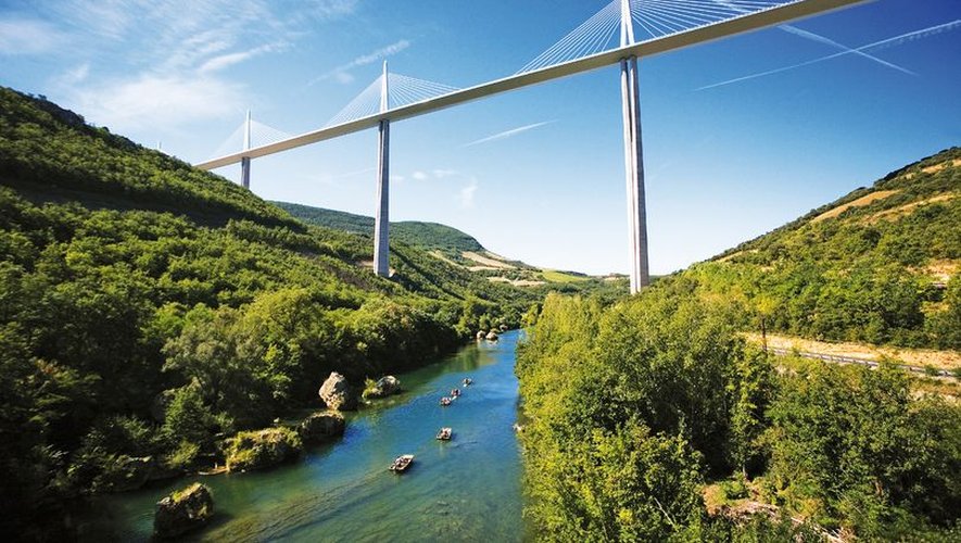 Le viaduc de Millau, le lieu aveyronnais vedette sur Twitter, a inauguré le concours lancé par le Comité départemental de l'Aveyron. D'autres coins du département vont suivre.
