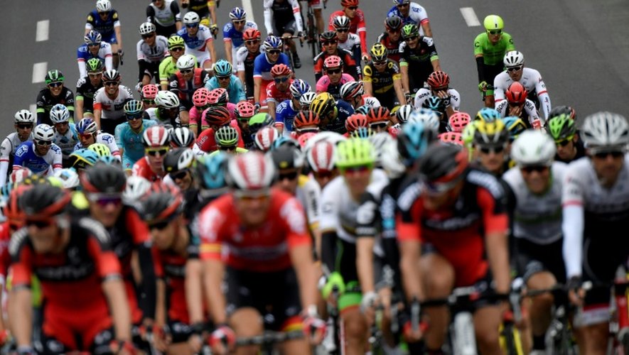 Le peloton du Tour de France, le 4 juillet 2016 entre Granville et Angers