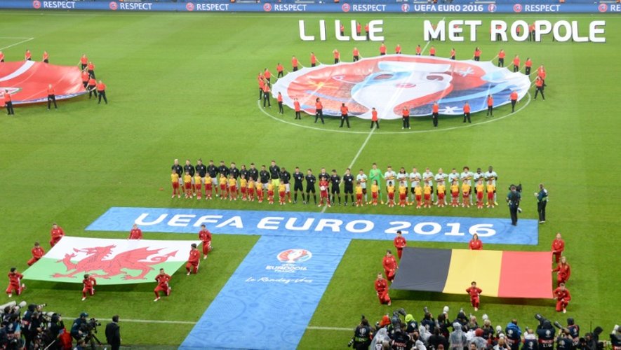 Cérémonie avant le quart de finale de l'Euro entre le Pays de Galles et la Belgique, le 1er juin 2016 à Lille