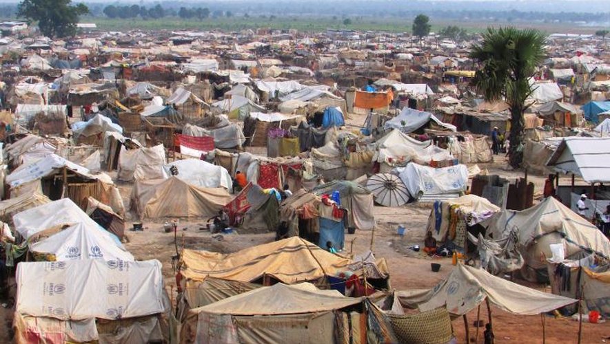 Un camp de déplacés près de l'aéroport de Bangui le 18 mars 2014