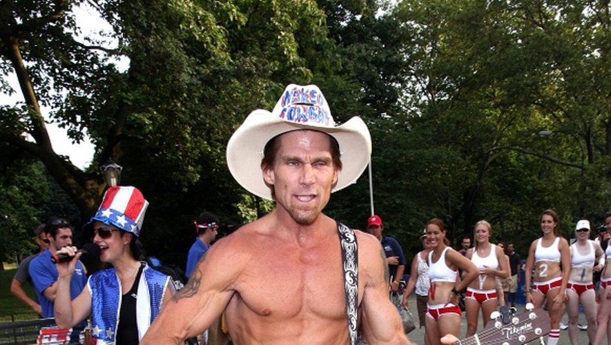 Le "Naked Cowboy" (cow-boy nu) à New York le 6 juillet 2012
