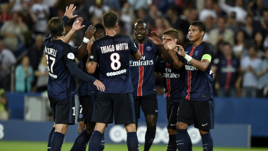 Les Parisiens fêtent le but du capitaine Thiago Silva contre la GFC Ajaccio, le 16 août 2015 au Parc des Princes