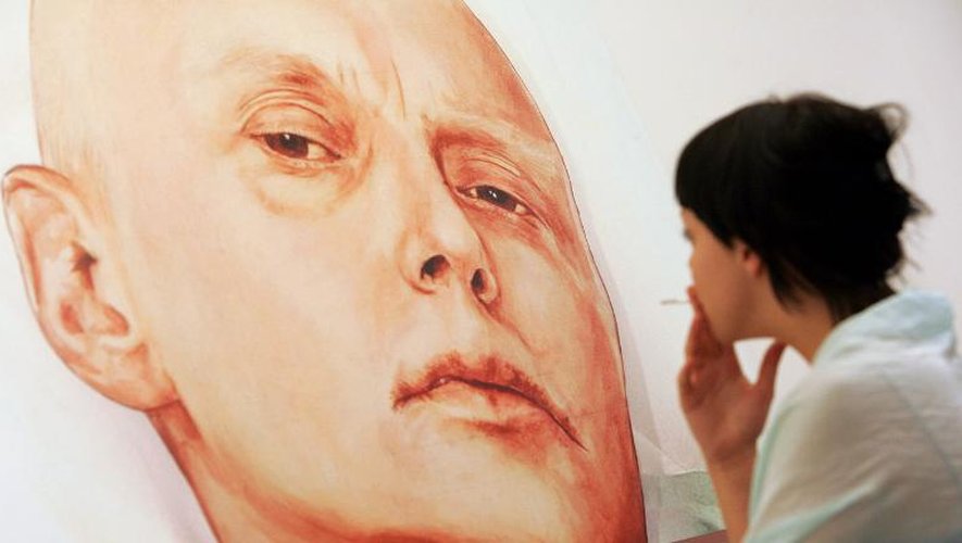 Un portrait d'Alexander Litvinenko exposé le 23 mai 2013 dans une galerie à Moscou