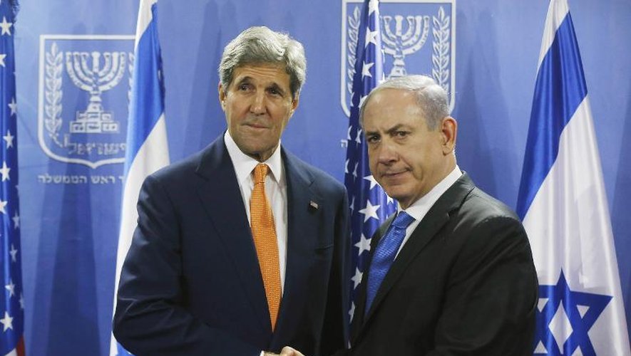 John Kerry et Benjamin Netanyahu le 23 juillet 2014 à Tel Aviv