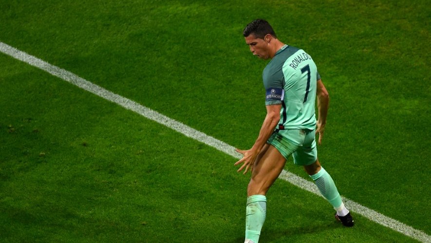 Cristiano Ronaldo, buteur pour le Portugal face au pays de Galles en demi-finale de l'Euro, le 6 juillet 2016 à Lyon