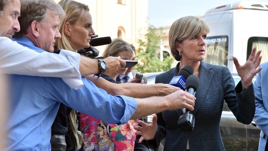 La ministre australienne des Affaires étrangères Julie Bishop (droite) à Kiev le 24 juillet 2014