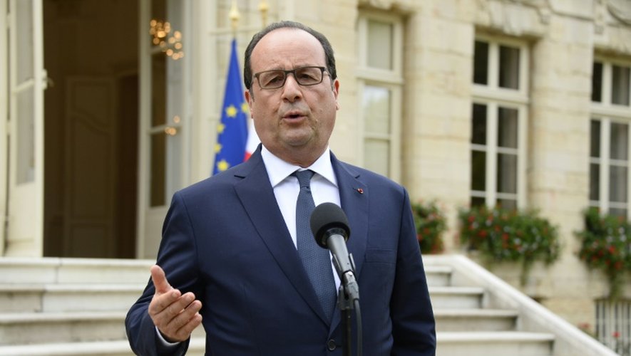 Le président français François Hollande à Dijon, le 23 juillet 2015