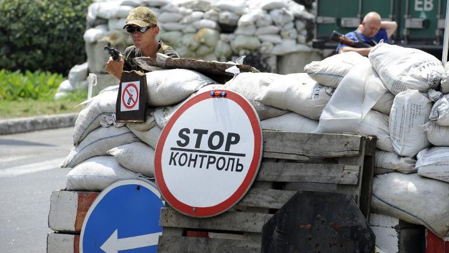 Des rebelles prorusses le 23 juillet 2014 à Donetsk