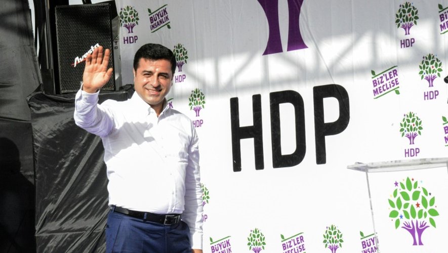 Selahattin Demirtas, leader du Parti de la démocratie du peuple (HDP, prokurde), lors d'un meeting électoral le 3 juin 2015 à Mardin