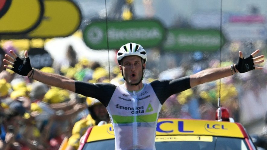 Le Britannique Stephen Cummings vainqueur de la 7e étape du Tour de France à Campan, le 8 juillet 2016