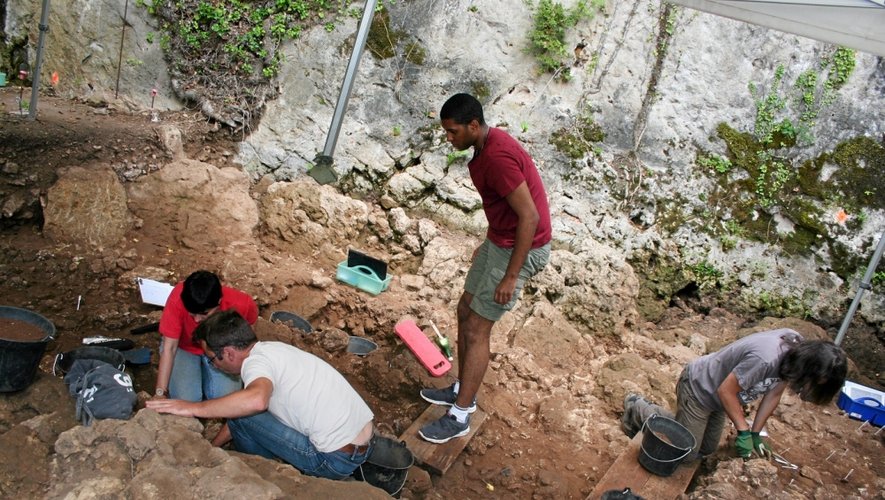 «Nous avons trouvé des vestiges d’habitat, des outils, des traces de nourriture,du bois brûlé... 
Cela permettra d’expliquer le monde dans lequel ils vivaient», explique Thomas Perrin, responsable des fouilles.