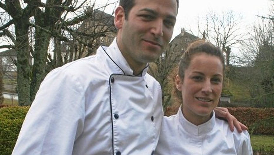 Uri et Sophie, les deux jeunes chefs, ont hissé l'auberge du Barrez au niveau des deux toques Gault et Millau 2013.