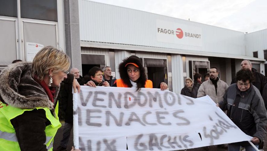 Des salariés de FagorBrandt manifestent à Vendôme, le 5 novembre 2013