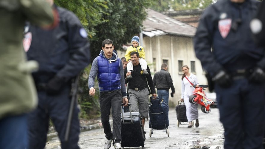 Evacuation du Samaritain, l'un des plus vieux bidonvilles rom de France à La Courneuve, près de Paris, le 27 août 2015