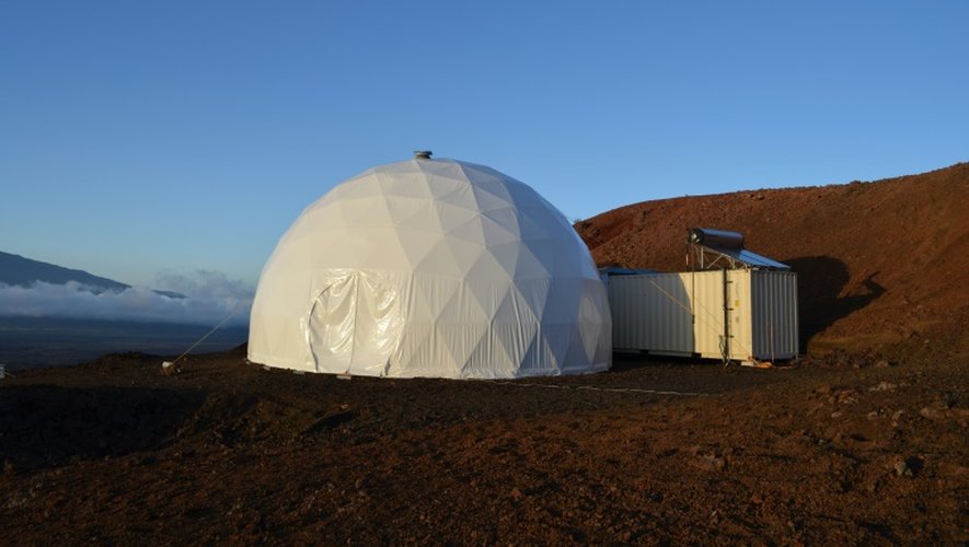 Image fournie le 25 avril 2013 par L'Université de Hawaii à Mauna Loa montrant le dôme dans lequel six volontaires vont s'isoler complètement durant un an