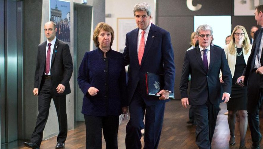 Le secrétaire d'Etat américain John Kerry et la chef de la diplomatie européenne Catherine Ashton à Genève, le 8 novembre 2013