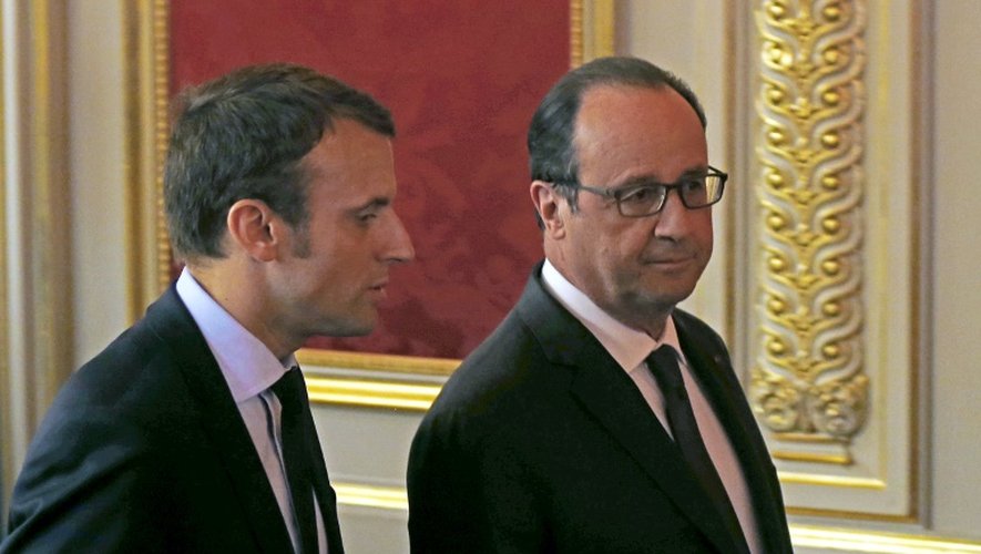 Le ministe de l'Economie Emmanuel Macron et le président François Hollande le 23 mai 2016 à l'Elysée à Paris