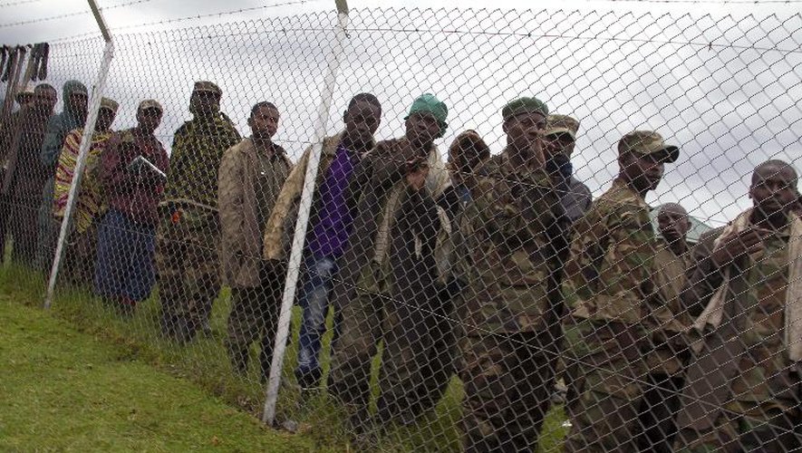 Des rebelles du M23 qui se sont rendus à l'armée ougandaise, le 8 novembre 2013 à Rugwerero, à l'ouest de Kampala