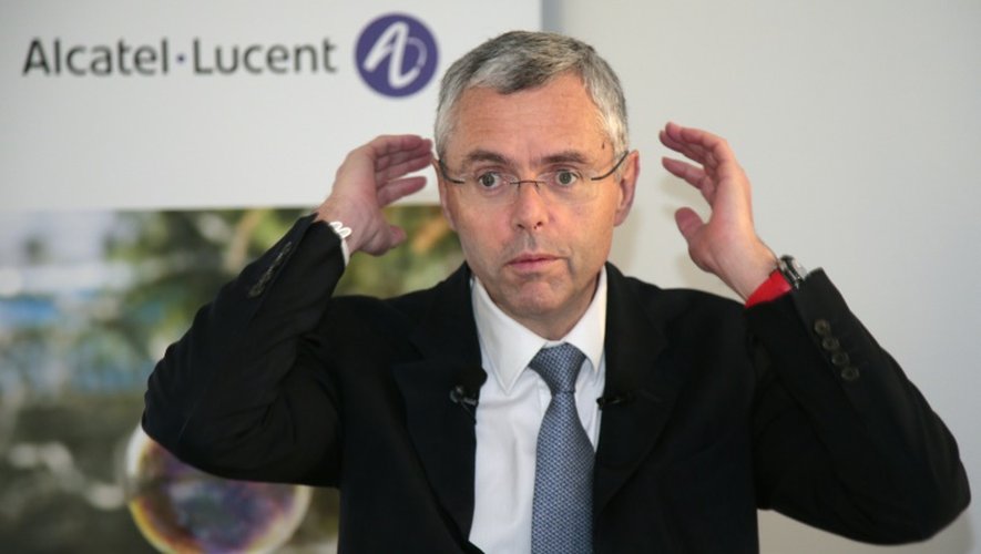 Le directeur général d'Alcatel Lucent, Michel Combes lors de la présentation des résultats du groupe à Paris, le 6 février 2015