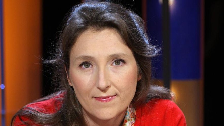 Marie Darrieussecq participe à l'enregistrement de l'émission Vol de Nuit sur le plateau de la chaîne de télévision TF1, le 30 août 2007 à Paris pour son livre "Tom est mort"