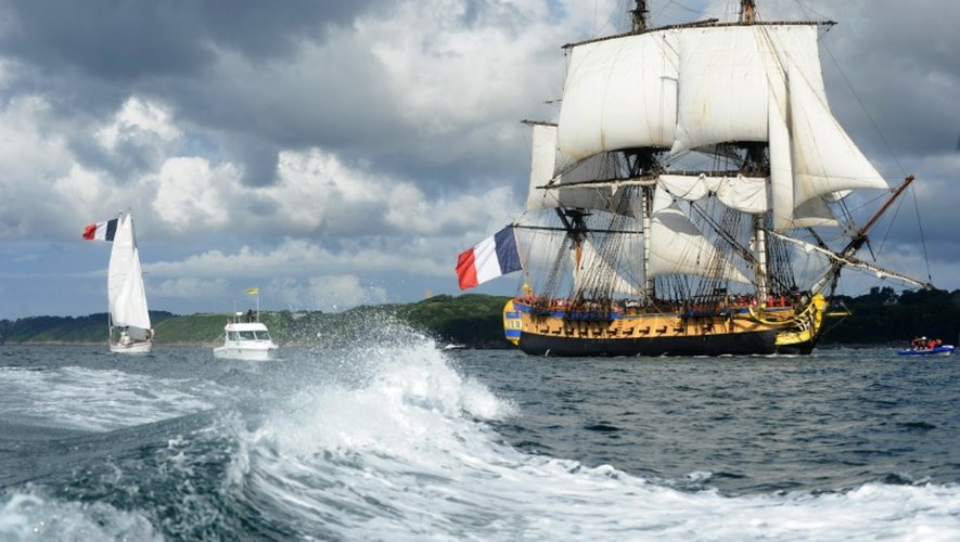 L'Hermione, réplique du trois-mâts de La Fayette, le 13 juillet dans le port de Brest
