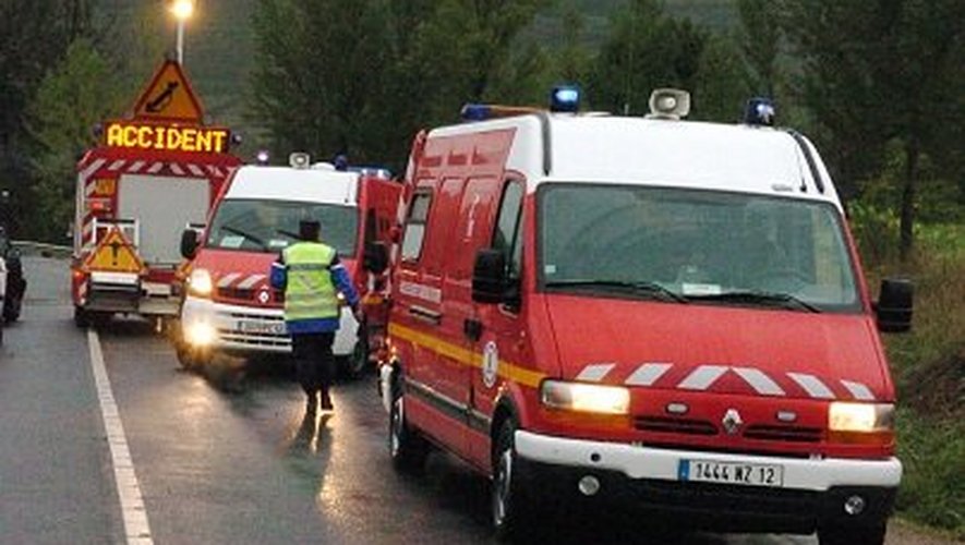Les pompiers du Bassin et de Rignac sont intervenus samedi. La collision a fait deux blessés dont un grave.