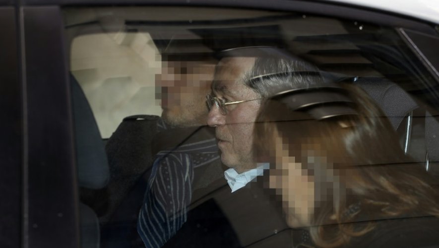 L'ancien ministre de l'Intérieur Claude Guéant à son arrivée chez le juge le 7 mars 2015 à Paris