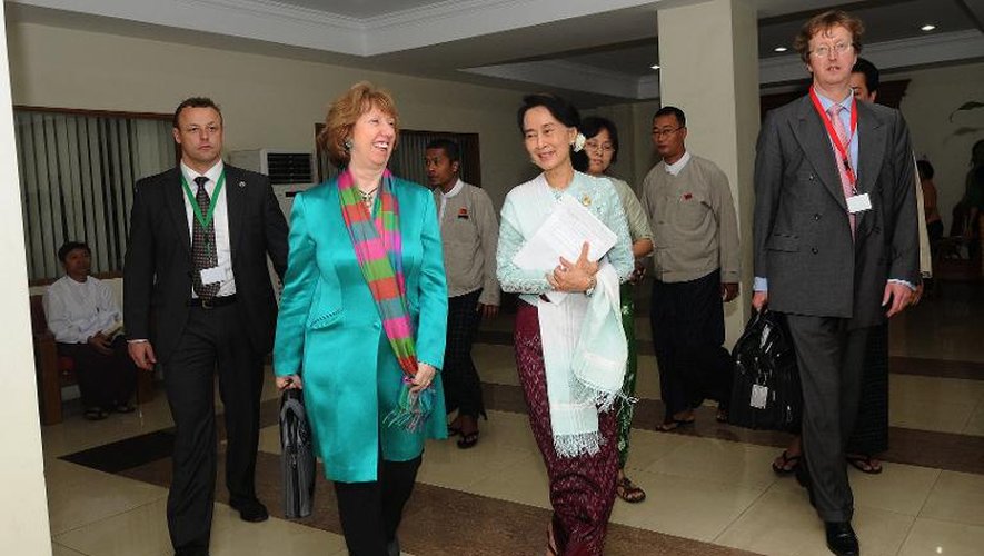 Catherine Ashton et Aung San Suu Kyi le 14 novembre 2013 à Rangoon