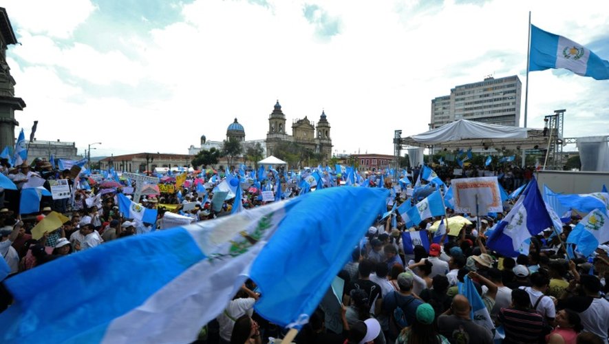 Des Guatémaltèques manifestent pour la démission du président Otto Pérez, le 27 août 2015 à Guatemala City