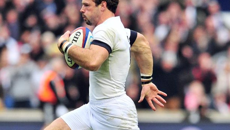 Ben Folden, l'ailier de l'Angleterre, contre la Nouvelle-Zélande en rugby le 16 novembre 2013 à Twickenham