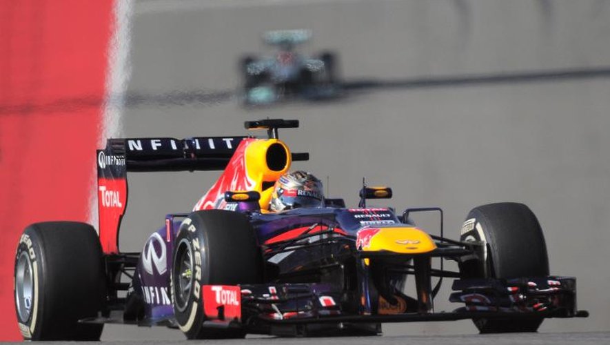 La Red Bull de Sebastian Vettel pendant le Grand Prix des Etats-Unis de F1 le 17 novembre 2013 à Austin