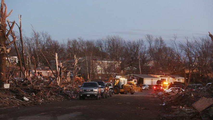 Des maisons détruites après le passage de fortes tornades dans l'Illinois, le 17 novembre 2013 dans le comté de Washington