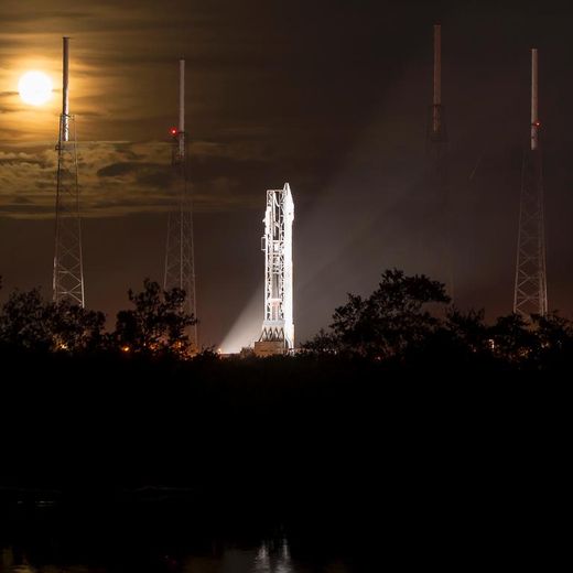 La fusée Atlas V, qui doit lancer la sonde Maven, sur son pas de tir à Cap Canaveral en Floride, le 17 novembre 2013