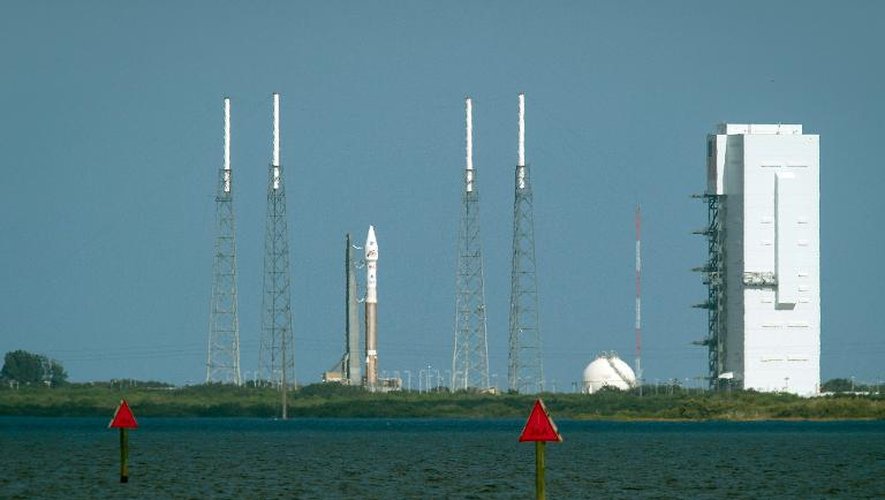 La fusée Atlas V, qui transportera la sonde Maven vers Mars, sur son pas de tir à Cap Canaveral, en Floride, le 17 novembre 2013