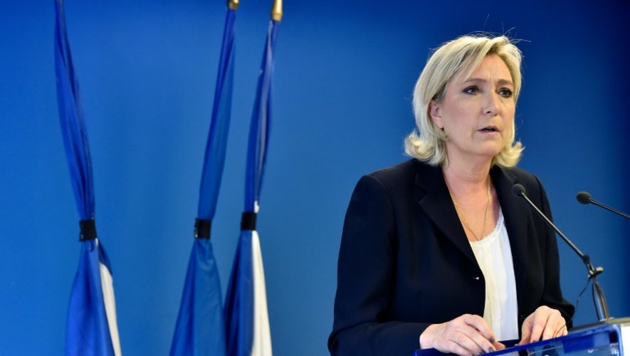 Marine Le Pen tient une conférence de presse au siège du FN à Nanterre, le 16 juillet 2016 après l'attentat de Nice